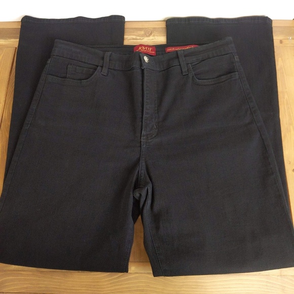 NYDJ Black High Rise Boot Cut Jeans - Picture 2 of 14